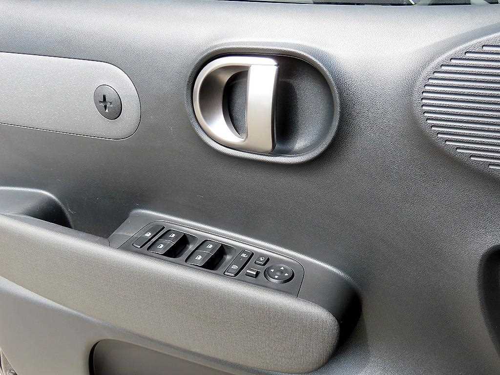 HYUNDAI Casper - Vista 11