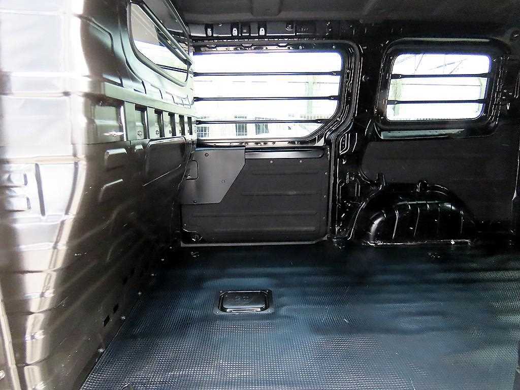 HYUNDAI Staria - Vista 6