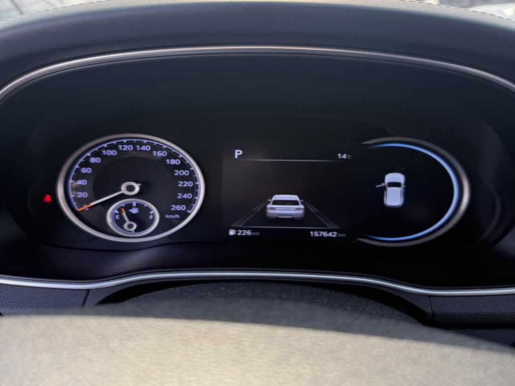 Genesis GV80 - Vista 8