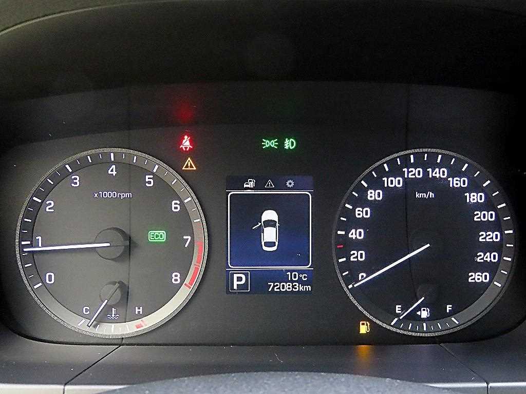 HYUNDAI Sonata - Vista 8