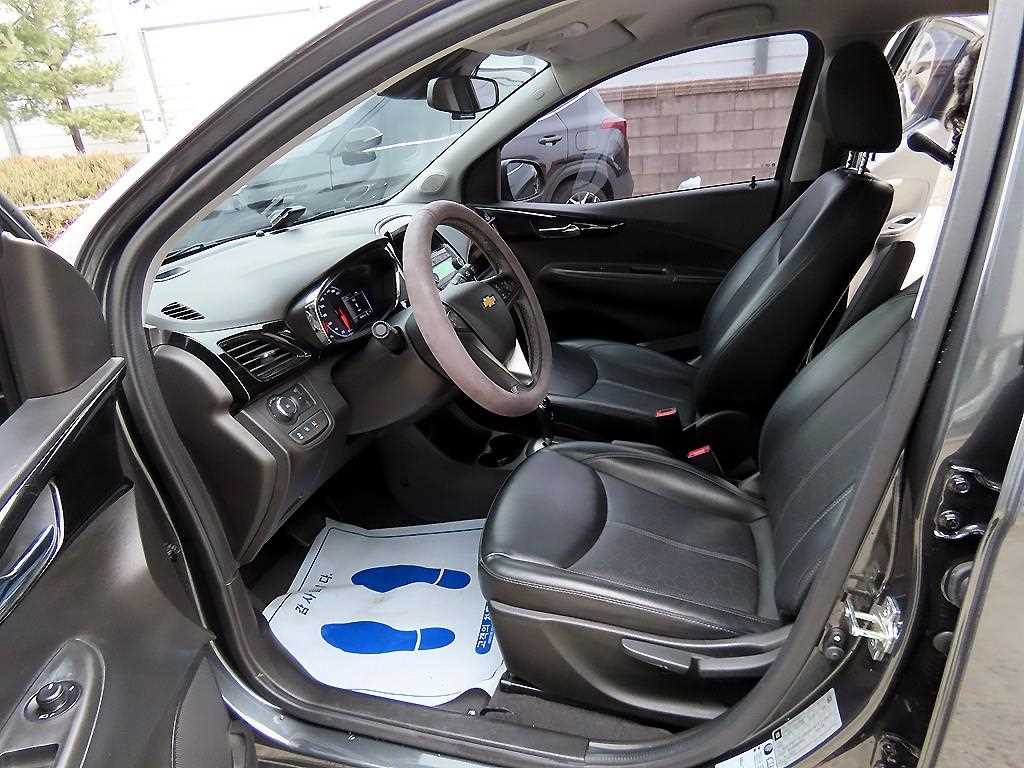 Chevrolet Spark - Vista 5