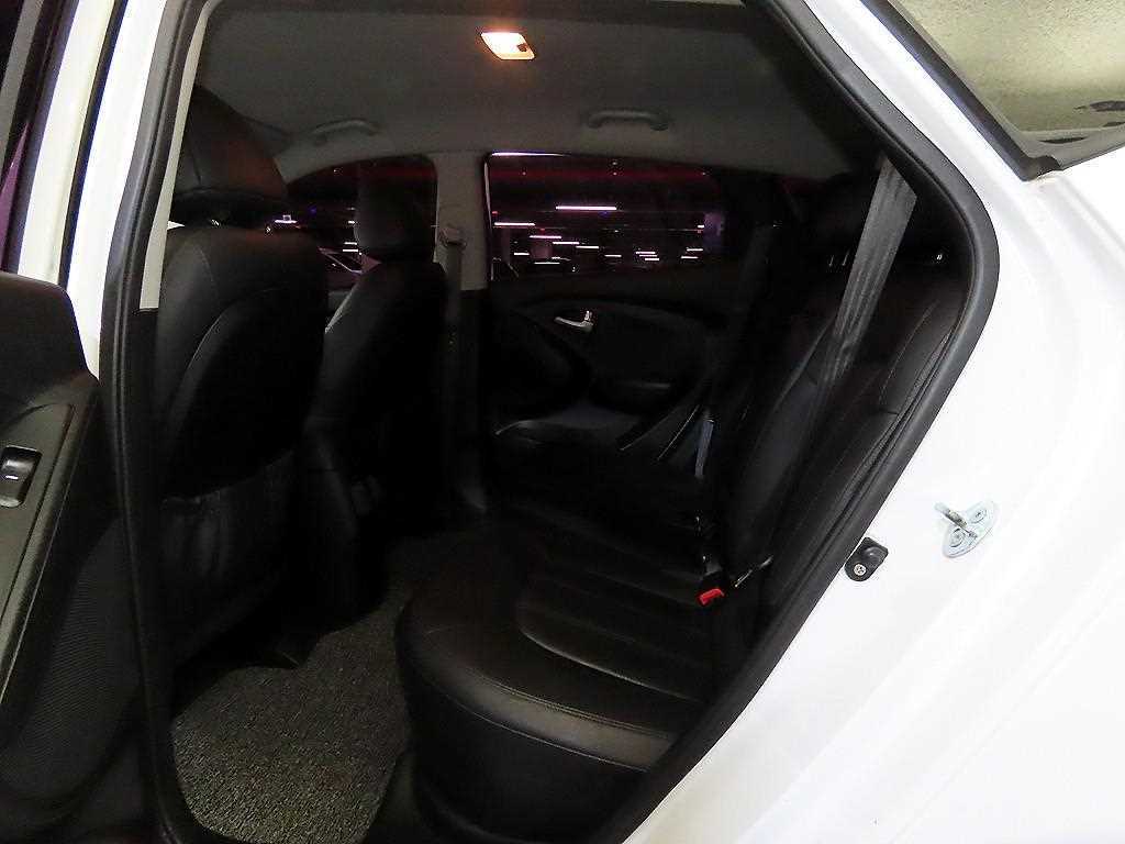 HYUNDAI Tucson - Vista 7