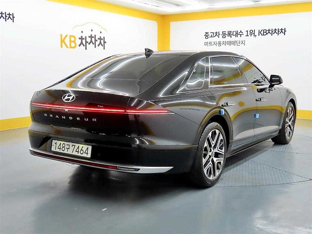 HYUNDAI Grandeur - Vista 4