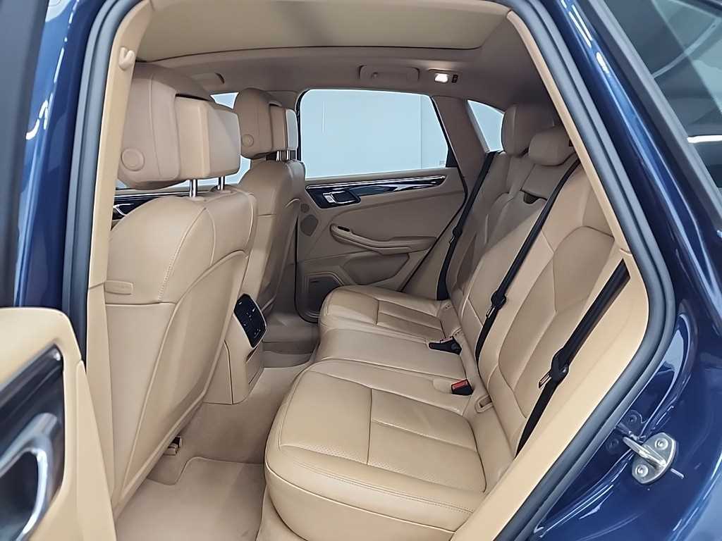 Porsche Macan - Vista 12