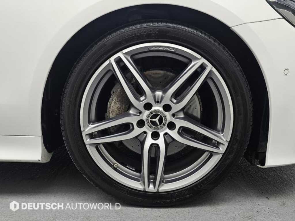 Mercedes Benz E class - Vista 6