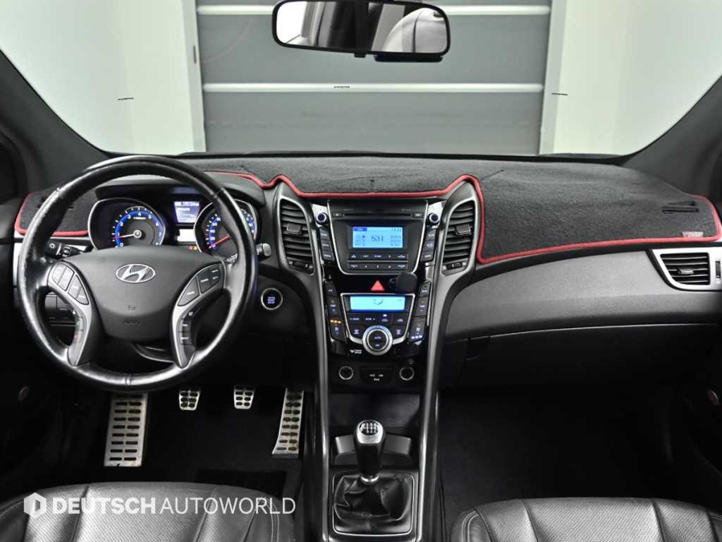 HYUNDAI i30 - Vista 7