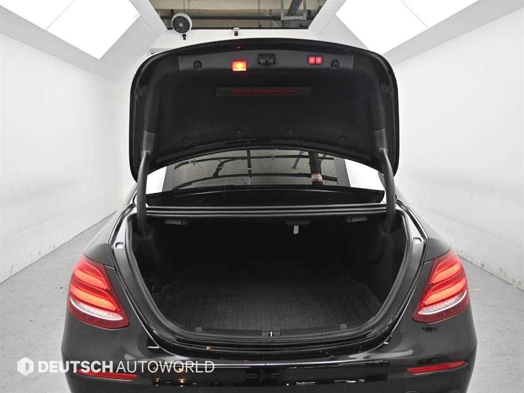 Mercedes Benz E class 2018 Negro - Importación desde Corea - HF Imports Iquique - Foto 19