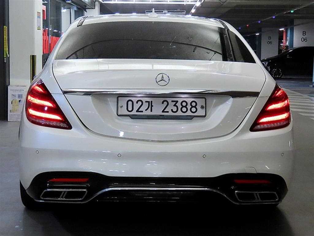 Mercedes Benz S Class - Vista 5