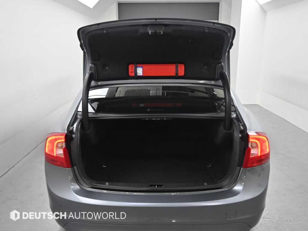 Volvo S60 2018 Gris - Importación desde Corea - HF Imports Iquique - Foto 19