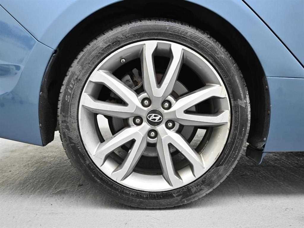 HYUNDAI i40 - Vista 5