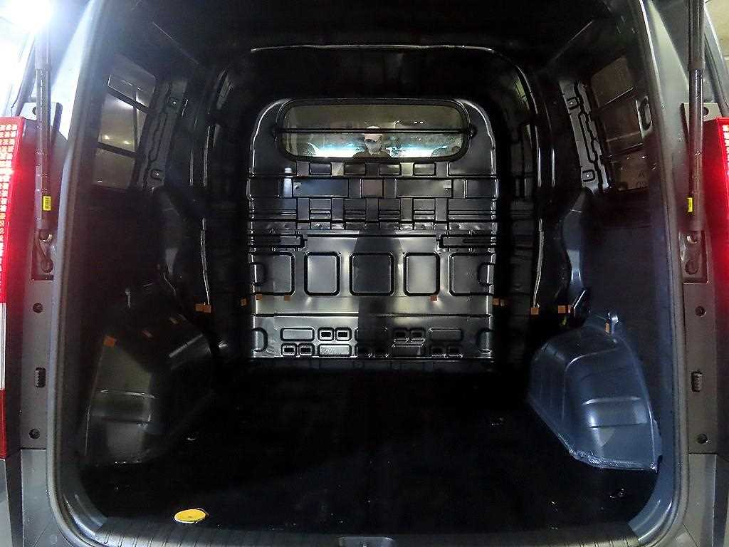 HYUNDAI Staria 2024 - Importación desde Corea - HF Imports Iquique - Foto 17