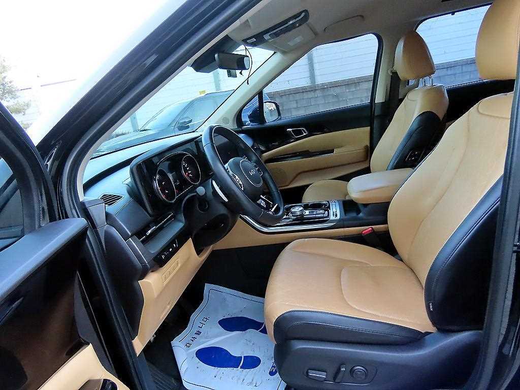 KIA Carnival - Vista 5