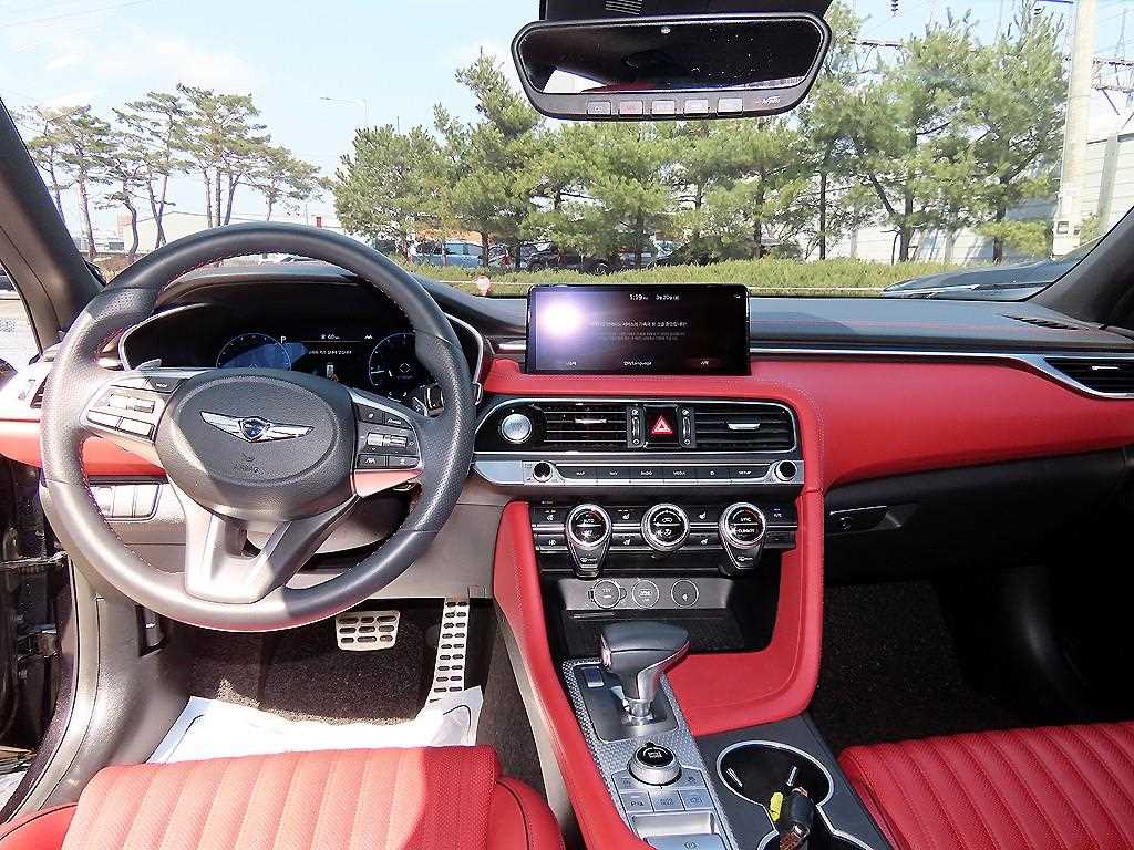 Genesis G70 - Vista 7