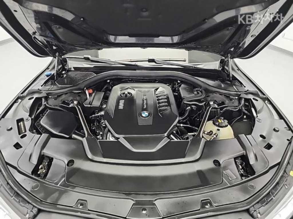 BMW 7 Series 2017 Negro - Importación desde Corea - HF Imports Iquique - Foto 20