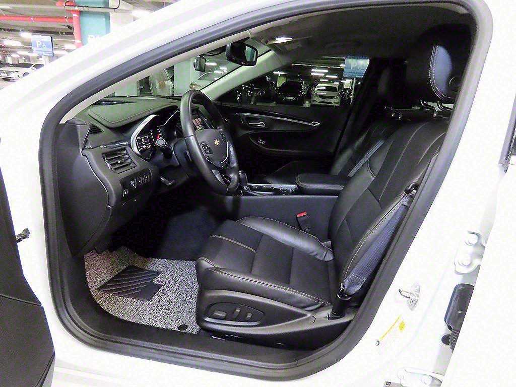 Chevrolet Impala - Vista 6