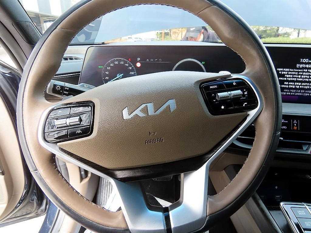 KIA K8 - Vista 8