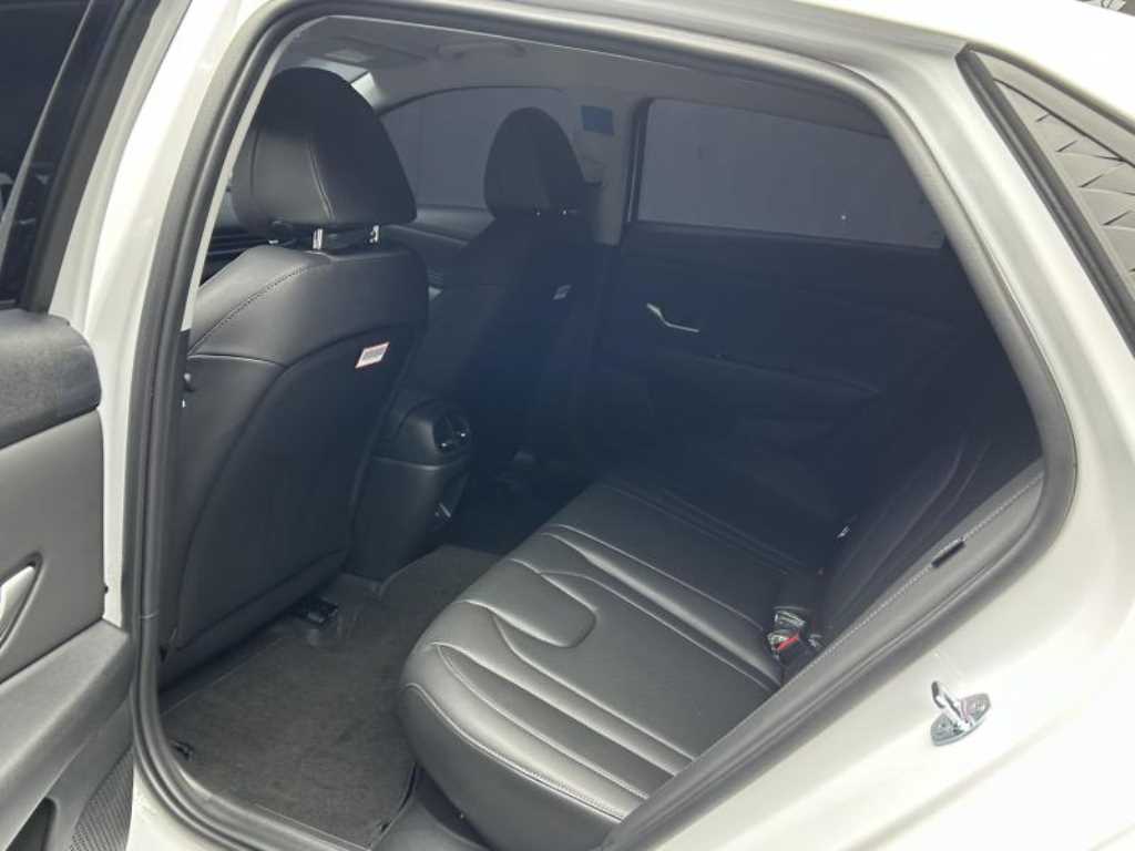 HYUNDAI Avante - Vista 6