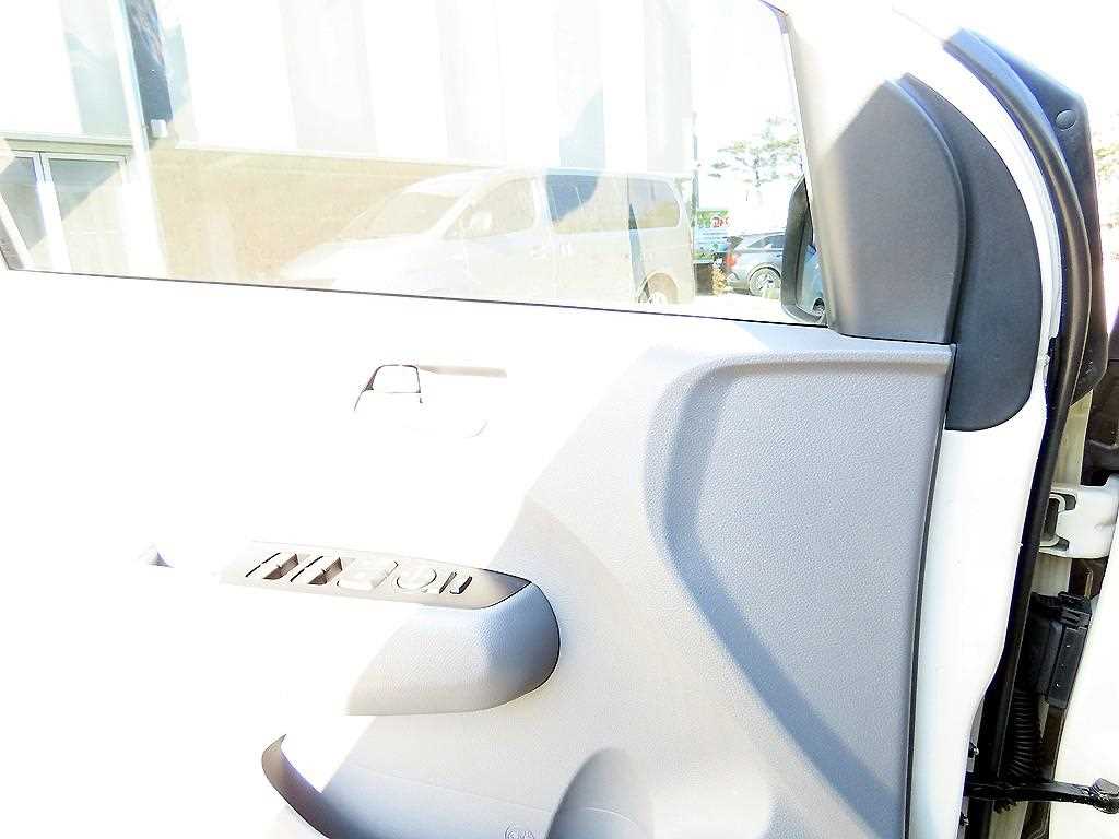 KIA Morning - Vista 11