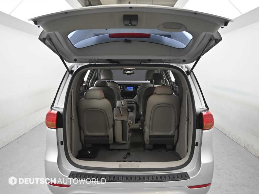 KIA Carnival 2015 Plateado - Importación desde Corea - HF Imports Iquique - Foto 19