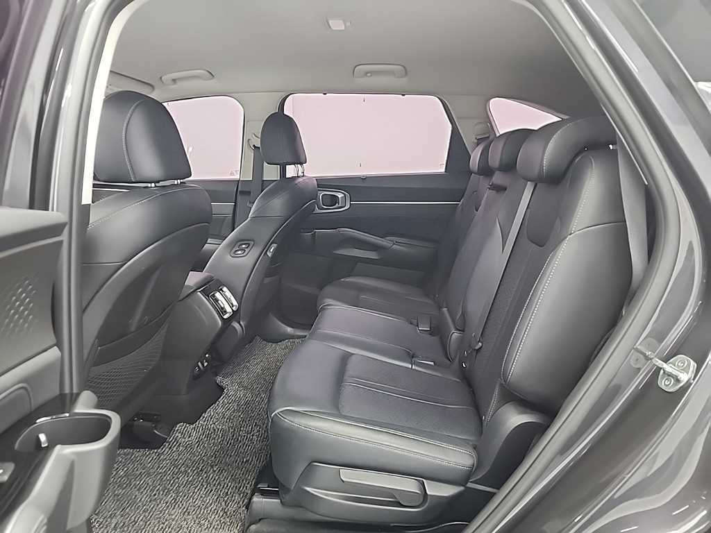 KIA Sorento - Vista 12