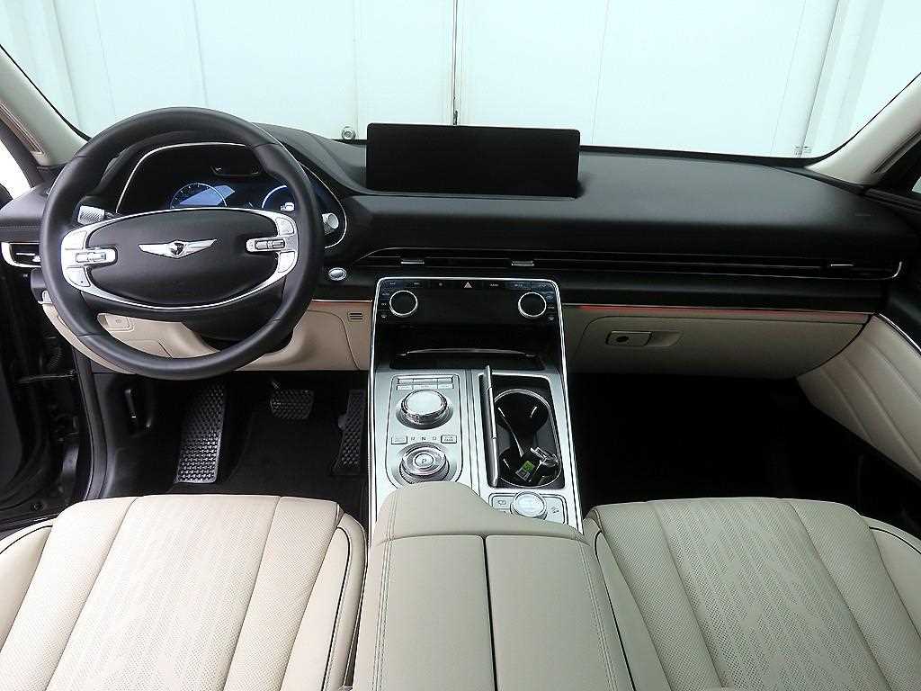 Genesis GV80 - Vista 9