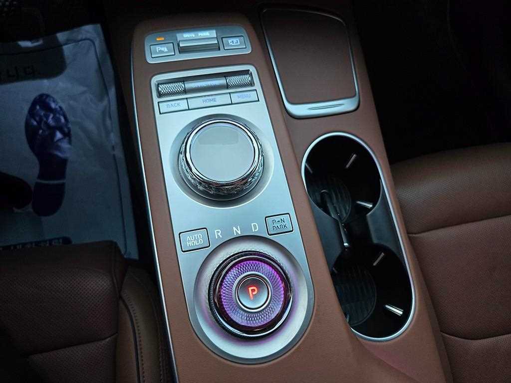 Genesis GV70 - Vista 11