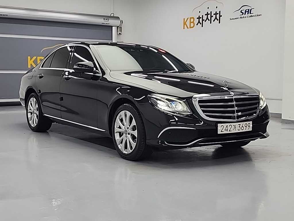 Mercedes Benz E class - Vista 4