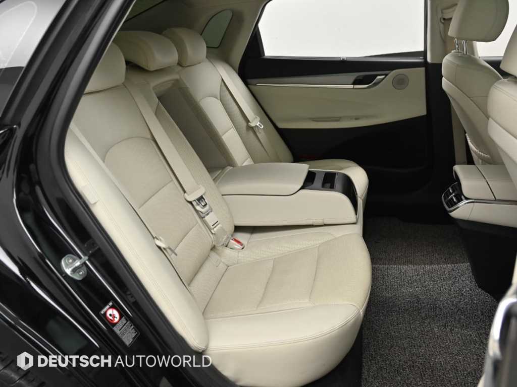 HYUNDAI Grandeur - Vista 12