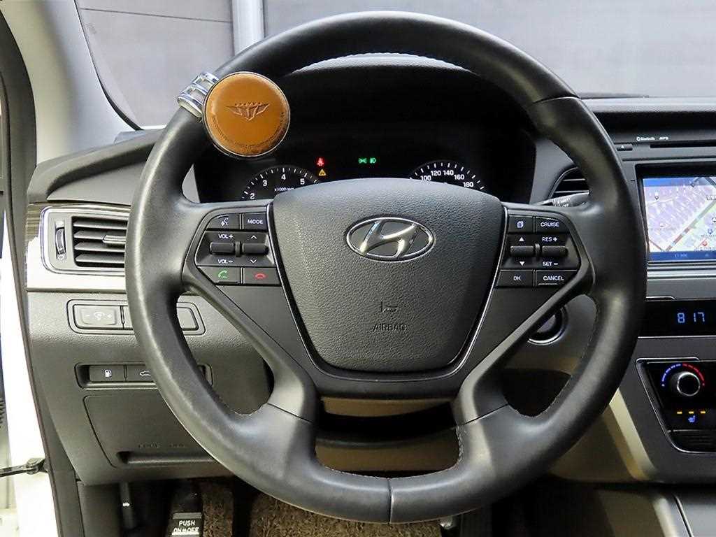 HYUNDAI Sonata - Vista 9