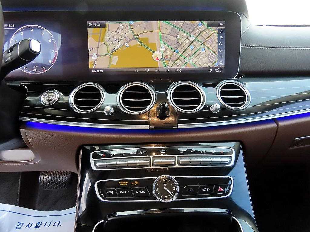 Mercedes Benz E class 2018 Gris - Importación desde Corea - HF Imports Iquique - Foto 14