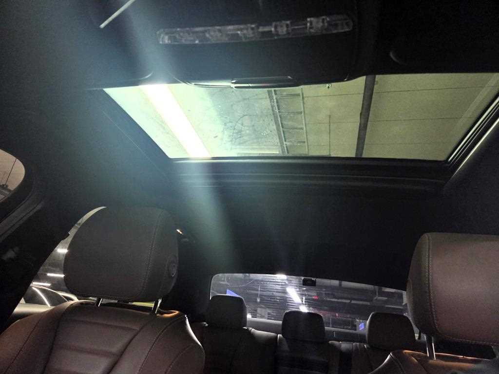 Mercedes Benz E class - Vista 11