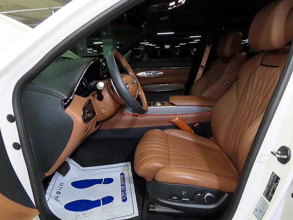 Genesis GV70 - Vista 6