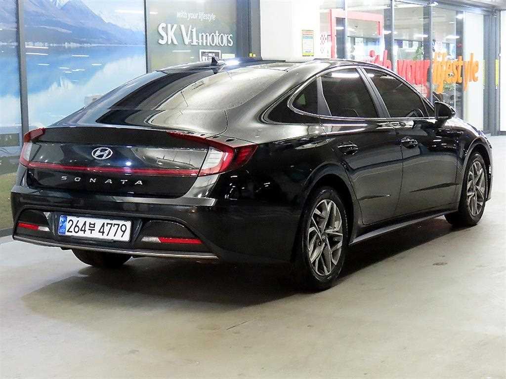 HYUNDAI Sonata - Vista 4