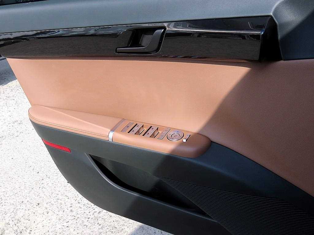 HYUNDAI Grandeur - Vista 11