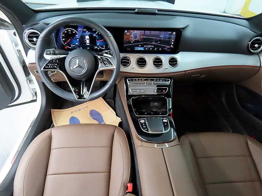 Mercedes Benz E class - Vista 7