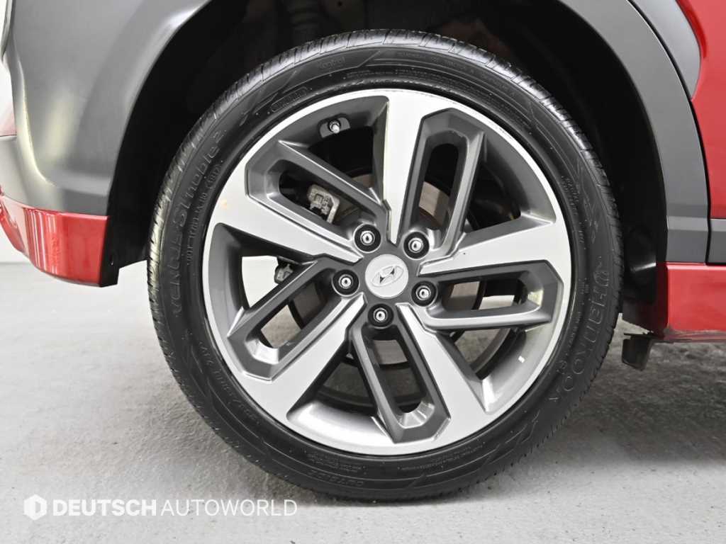 HYUNDAI Kona - Vista 5