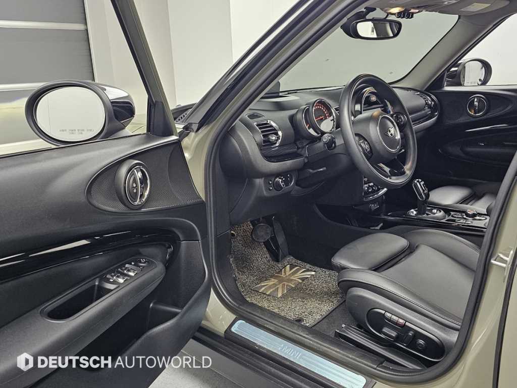 Mini Clubman - Vista 11