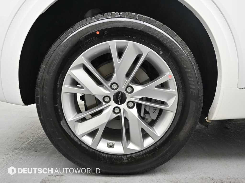 Genesis GV70 - Vista 5