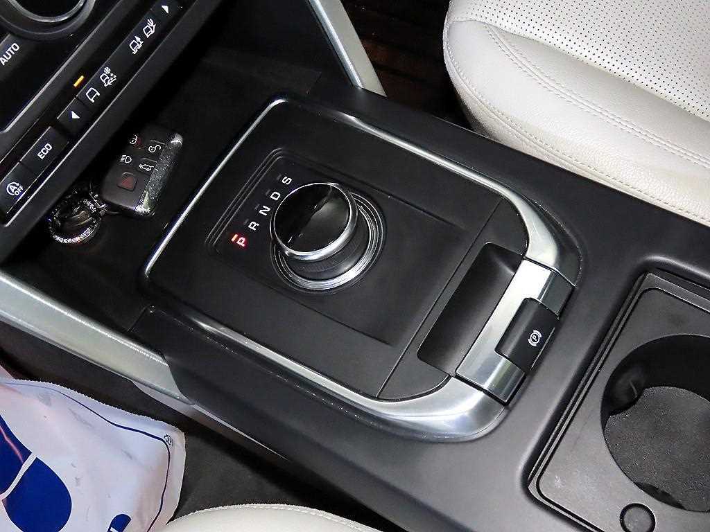 Land Rover Discovery Sports - Vista 12