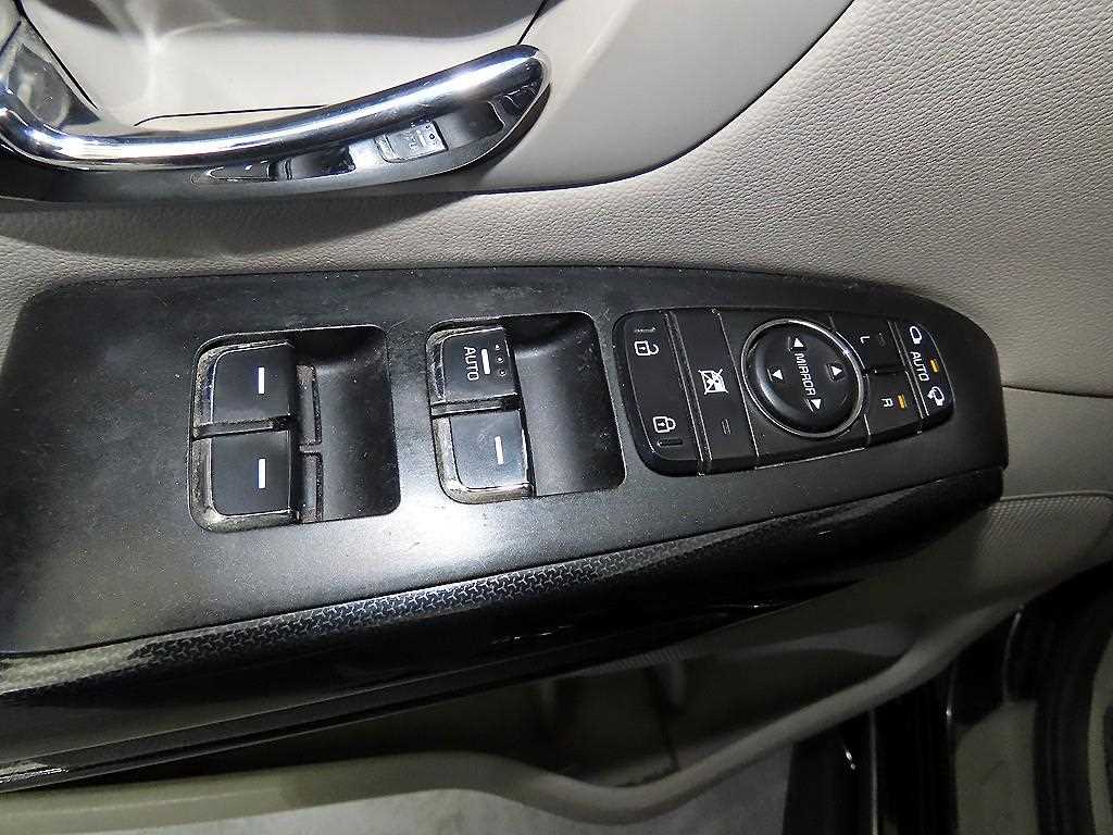 KIA Carnival 2017 Negro - Importación desde Corea - HF Imports Iquique - Foto 13