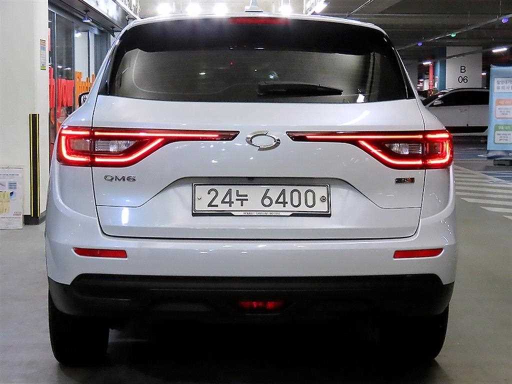 SAMSUNG QM6 - Vista 5