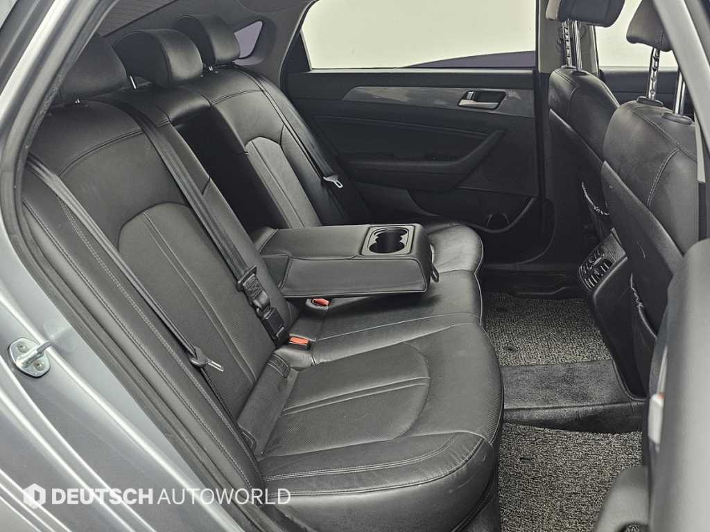 HYUNDAI Sonata - Vista 12