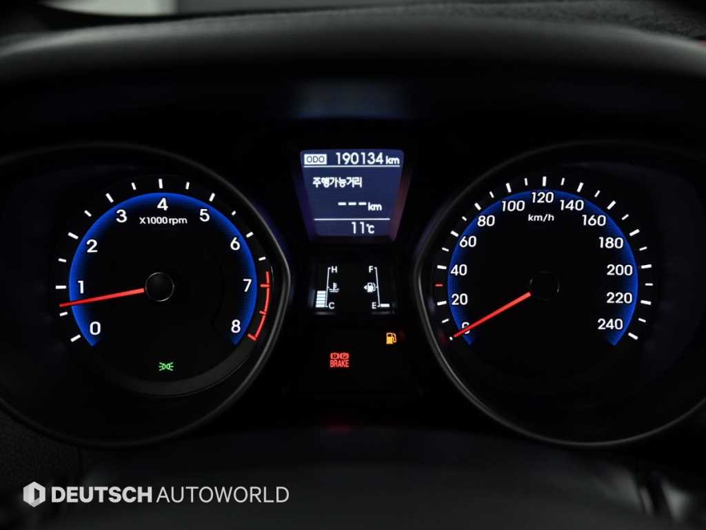 HYUNDAI i30 - Vista 8