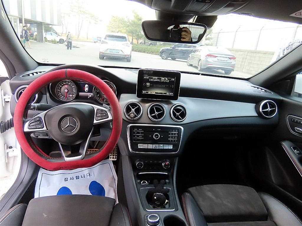 Mercedes Benz CLA Class - Vista 7