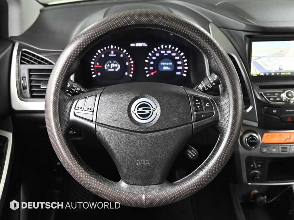 Ssangyong Korando 2015 Blanco - Importación desde Corea - HF Imports Iquique - Foto 13