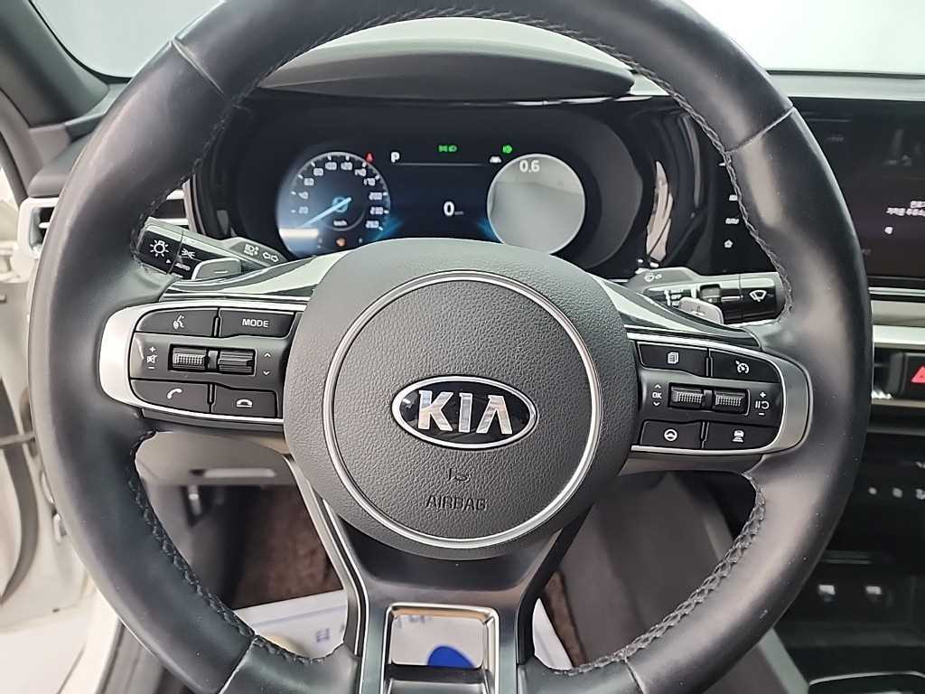 KIA K5 - Vista 9