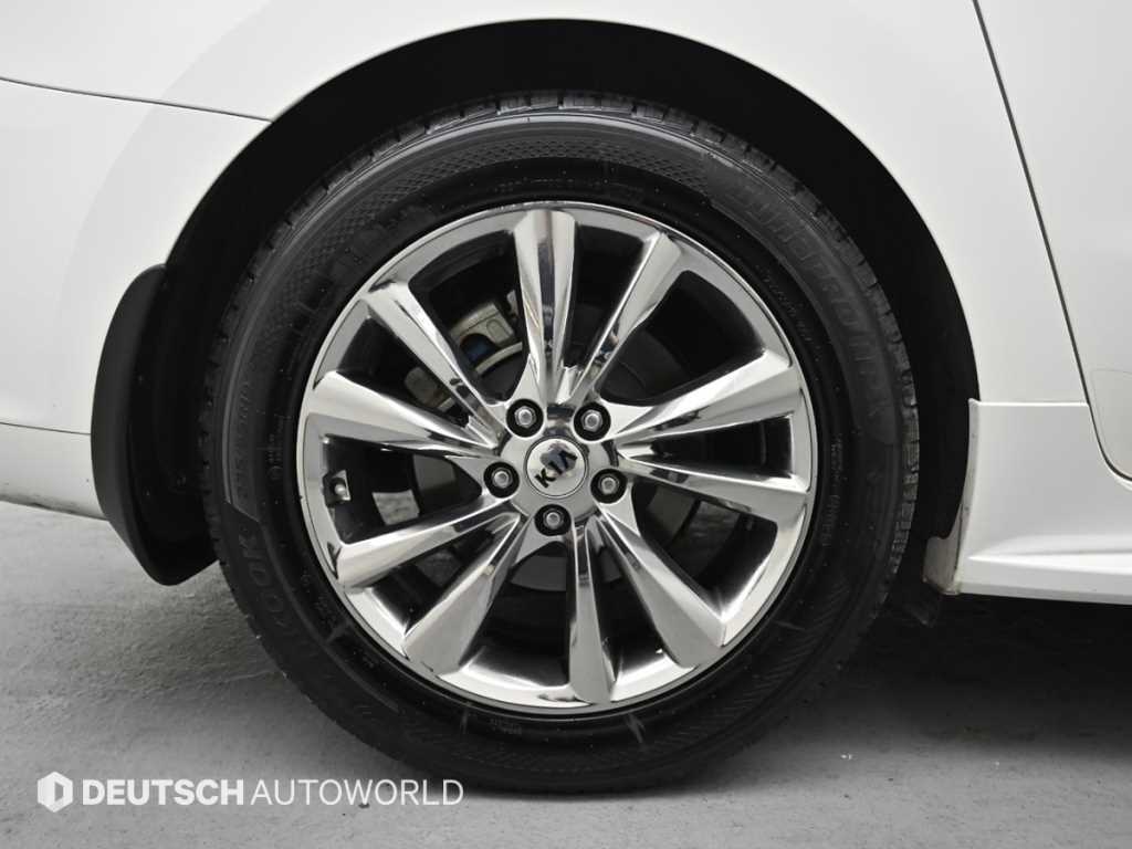 KIA Carnival - Vista 5