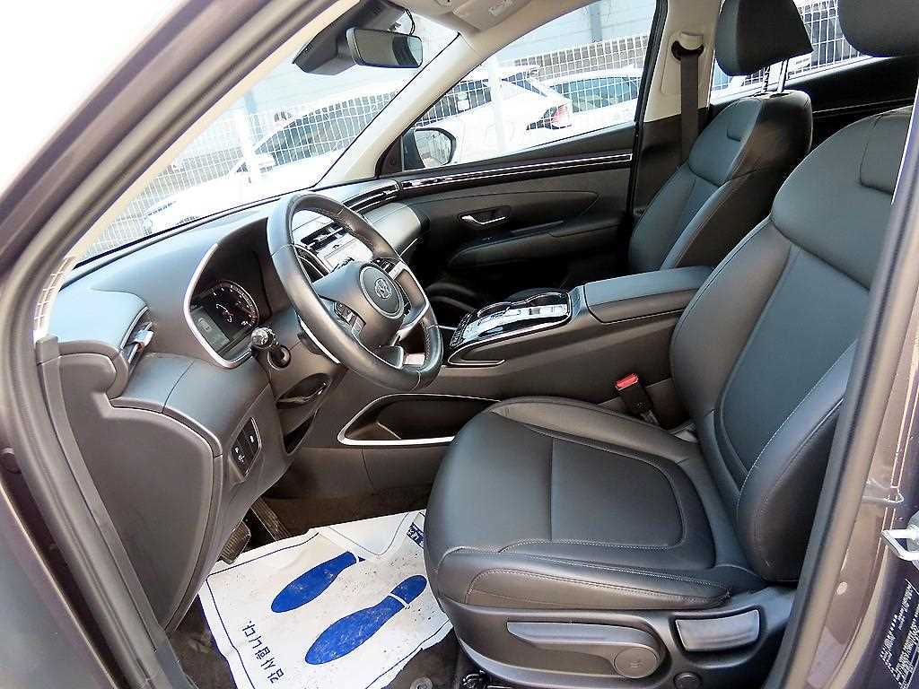 HYUNDAI Tucson - Vista 5