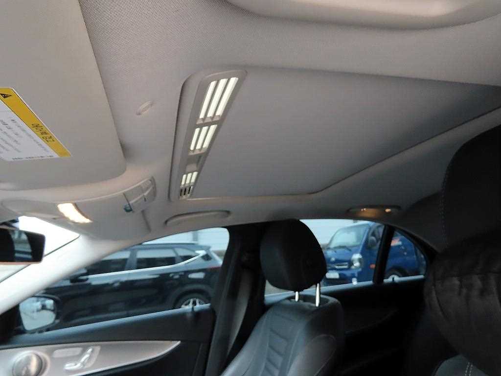 Mercedes Benz E class 2018 Gris - Importación desde Corea - HF Imports Iquique - Foto 17