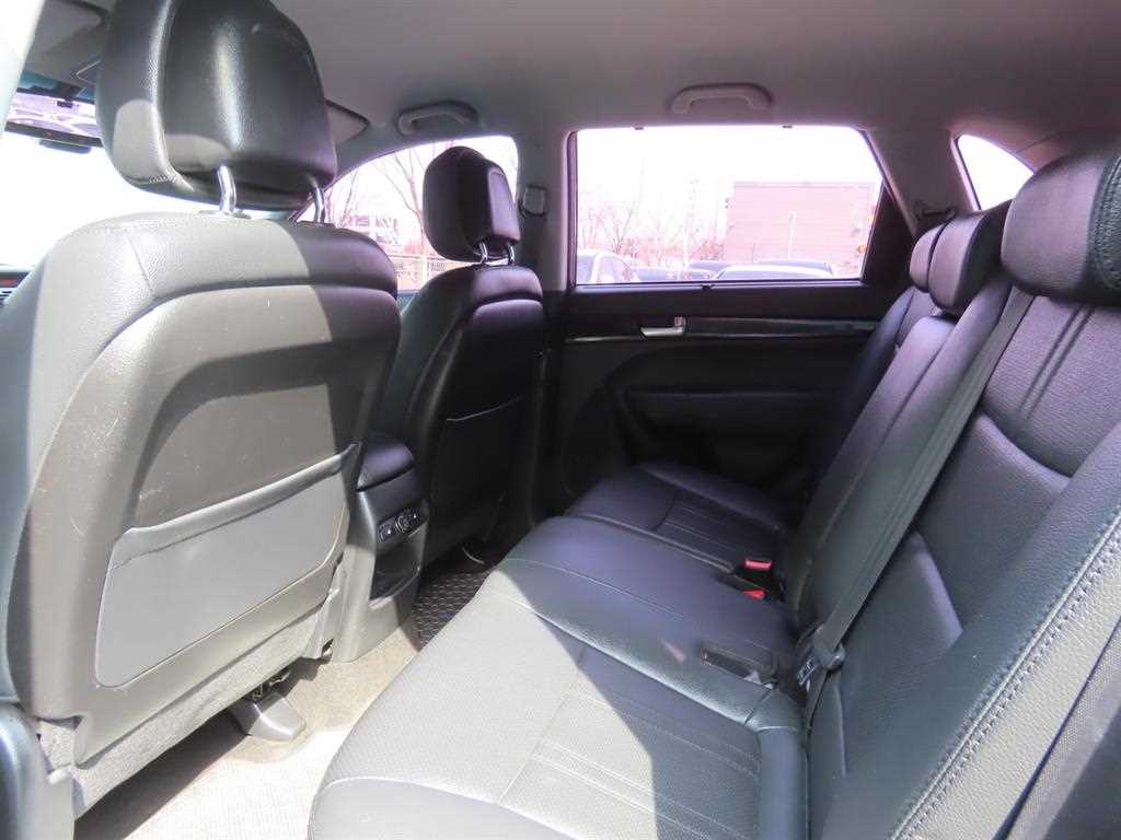 KIA Sorento - Vista 7